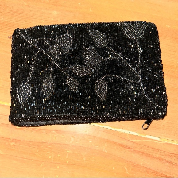 Elegant Black Beaded Clutch - Picture 3 of 4